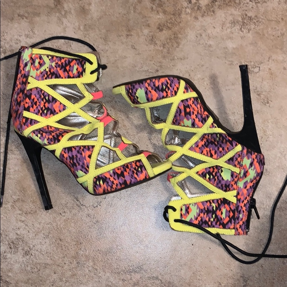 Qupid Neon heels